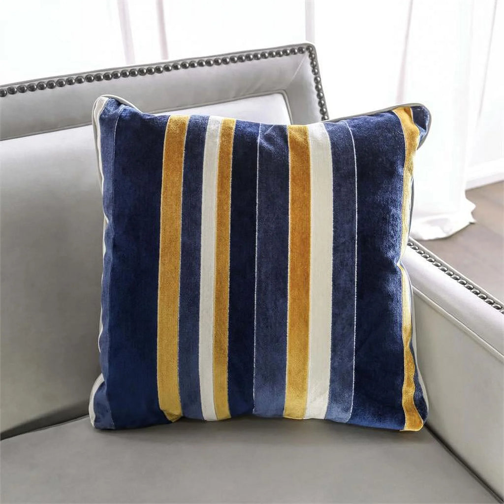 Light Gray Fabric Nailhead Sofa N8464