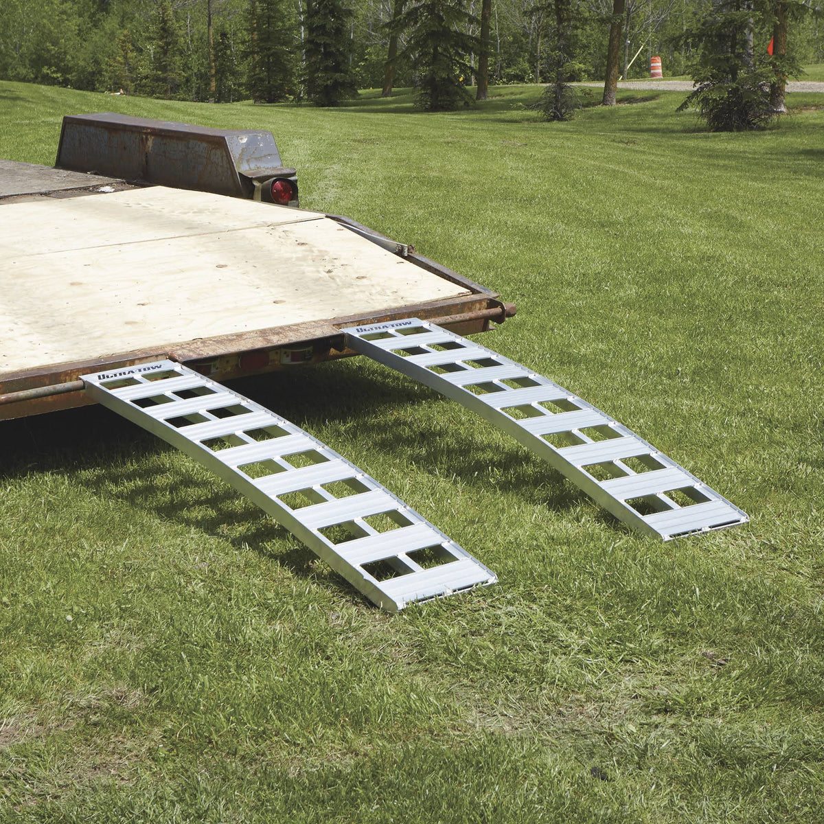 Arched Aluminum Loading Ramp Set, 2500-Lb. Capacity, 5ft.L C995