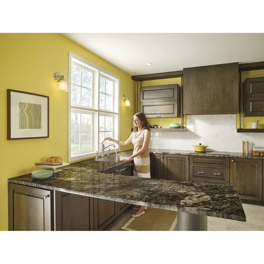 Matte Black High-Arc Single Handle Kitchen Faucet with Side W835