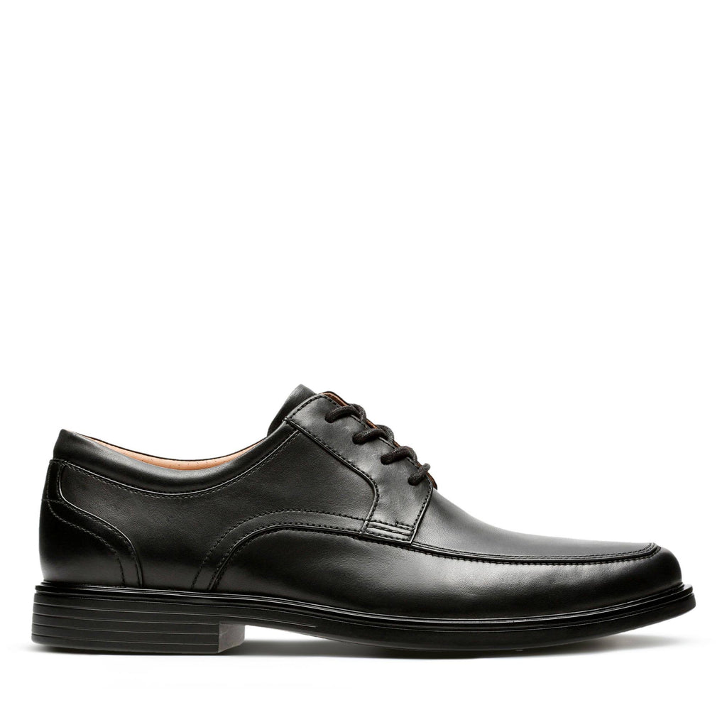 Black Leather Clarks Shoes A9642