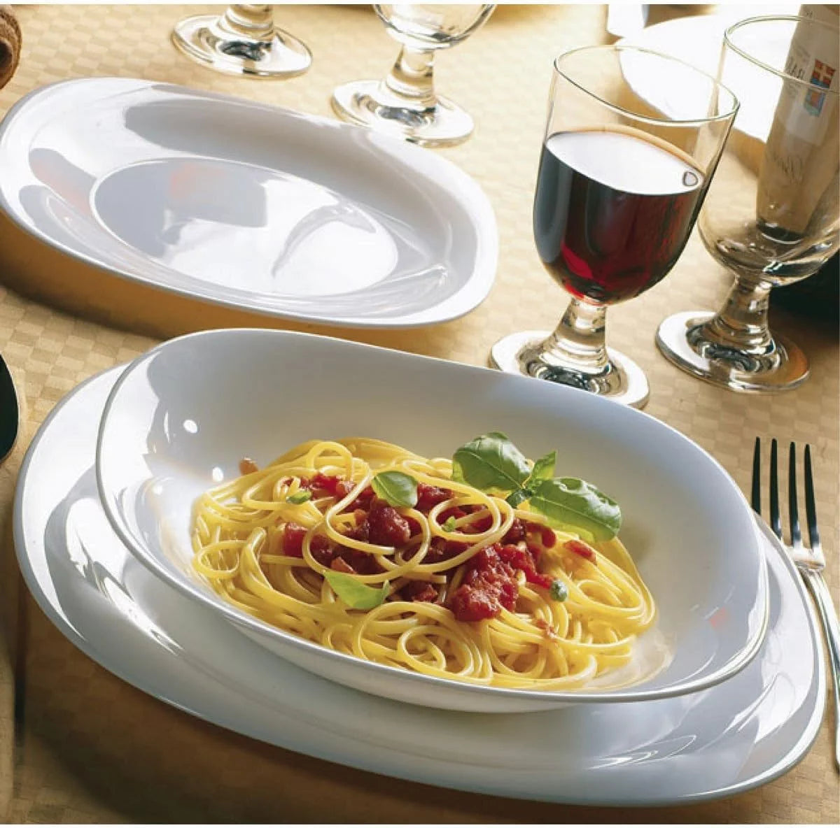Set of 6 Tempered Opal Glass Pasta Bowls and Soup Plates E67813