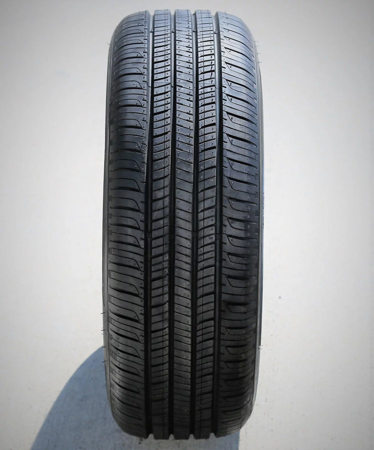 All Season 195/60R16 89H Passenger Tire Q78753