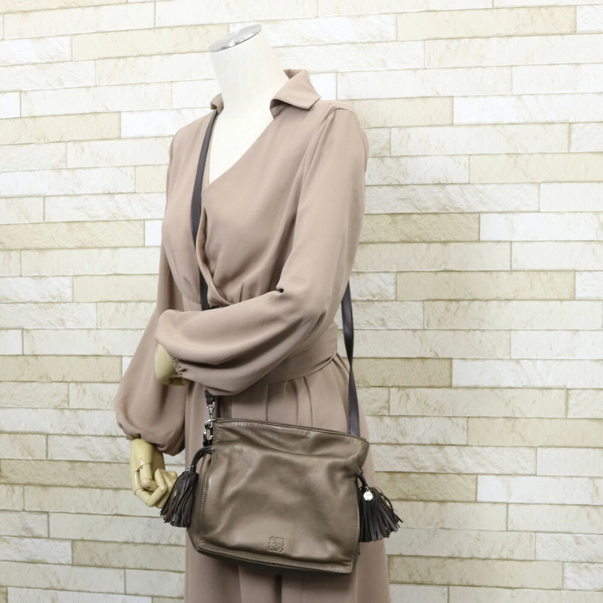 Pre-Owned Bronze Shoulder Bag I26378