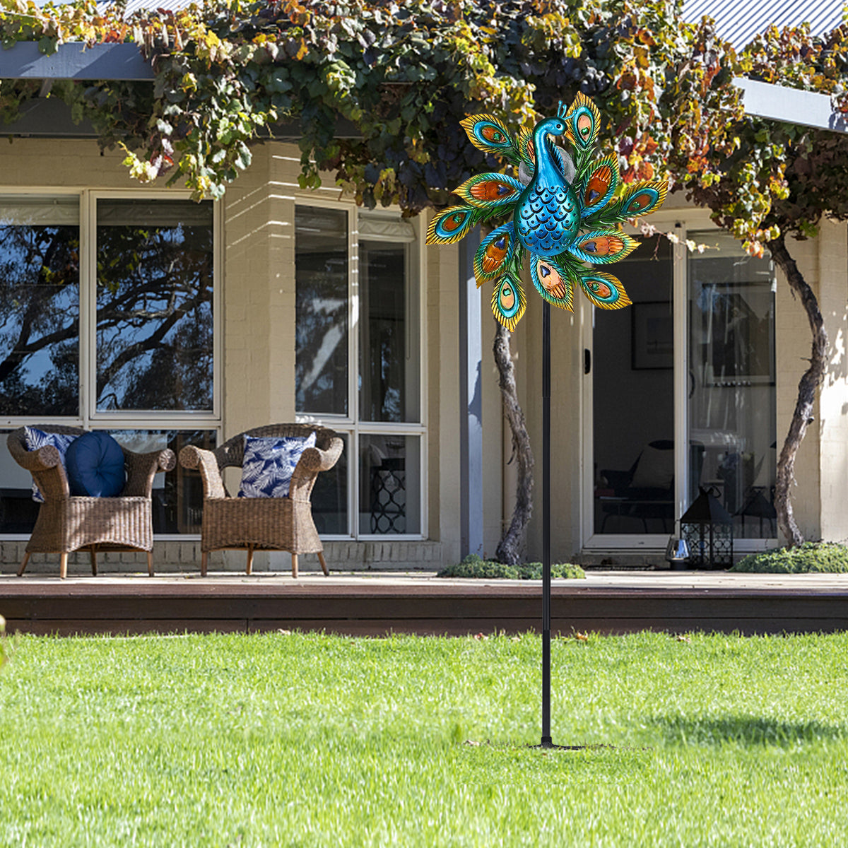 Solar Wind Spinner Outdoor Metal Kinetic Wind Spinner with LED Lighting Glass Ball Peacock Wind Spinner with Stake P203