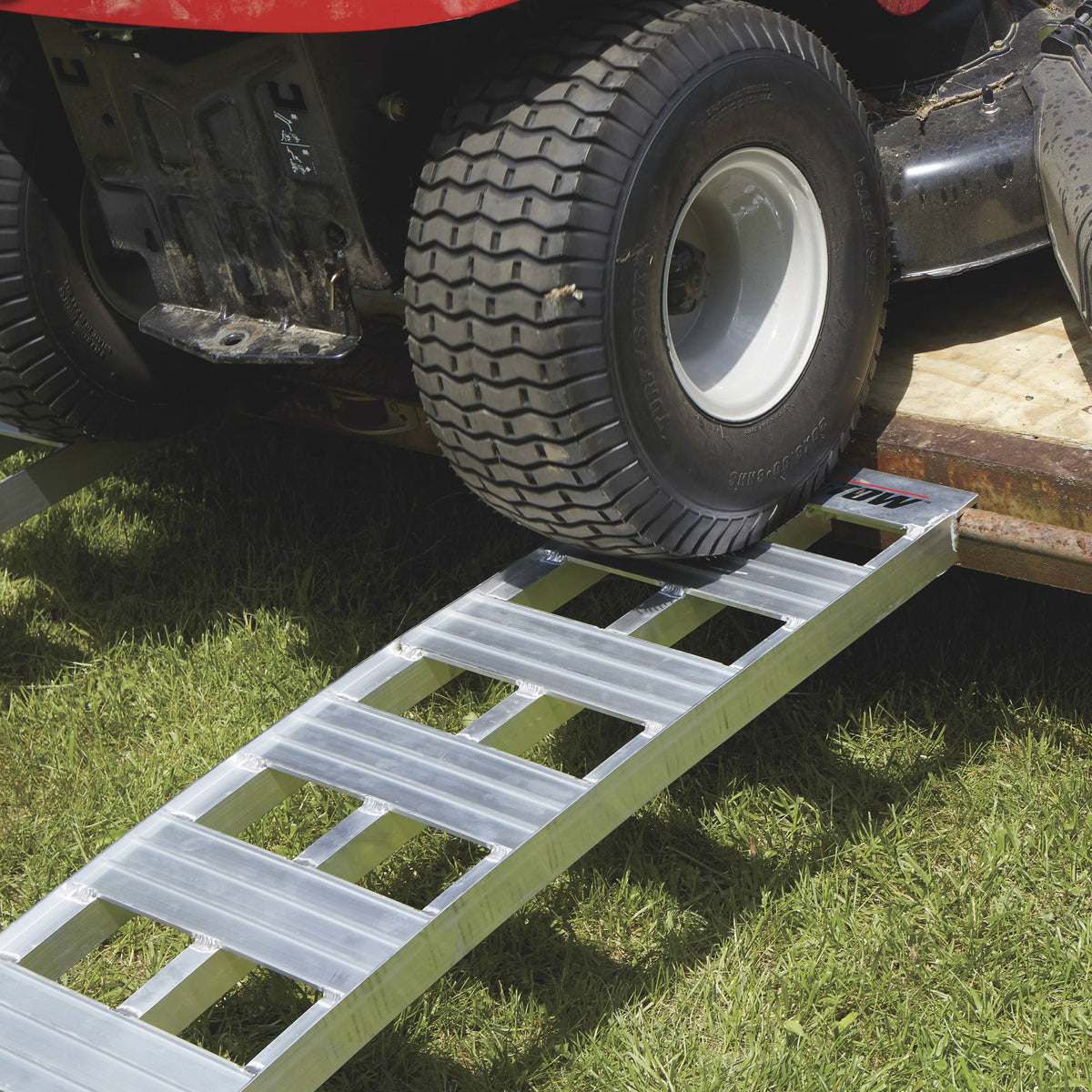 Arched Aluminum Loading Ramp Set, 2500-Lb. Capacity, 5ft.L C995
