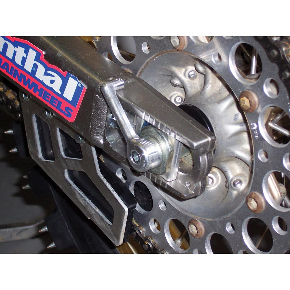 Rear Axle Pull P557688